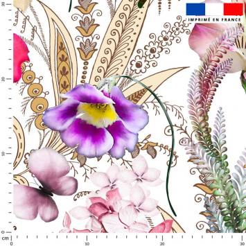 Tissu occultant écru motif grosses fleurs palmes et papillons