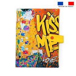 Patron imprimé pour protège carnet de santé motif graffiti kiss me - Création Alex Z