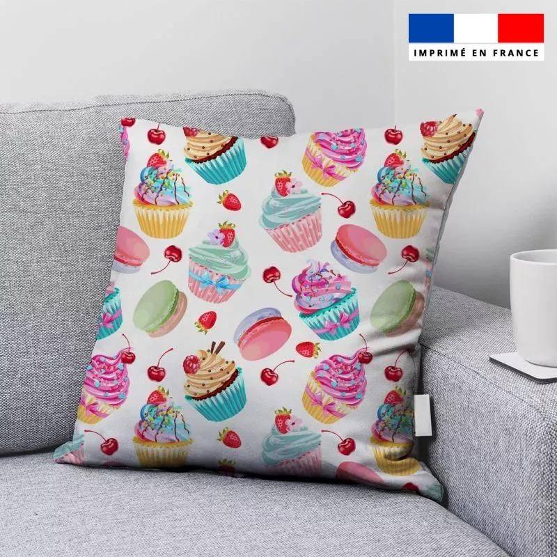 Popeline de coton peigné motif gâteaux